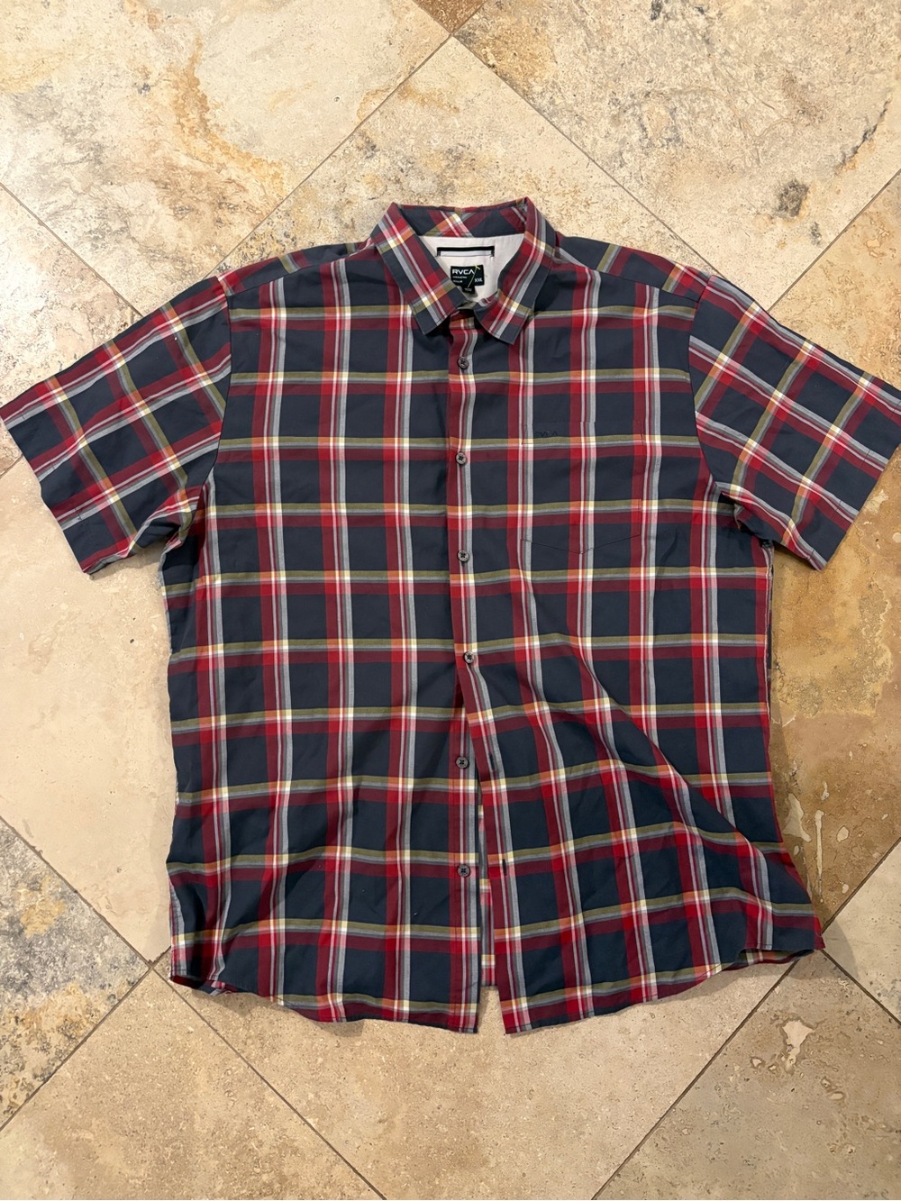 RVCA Men's Dayshift Truckin Plaid Short Sleeve Button-Up Shirt